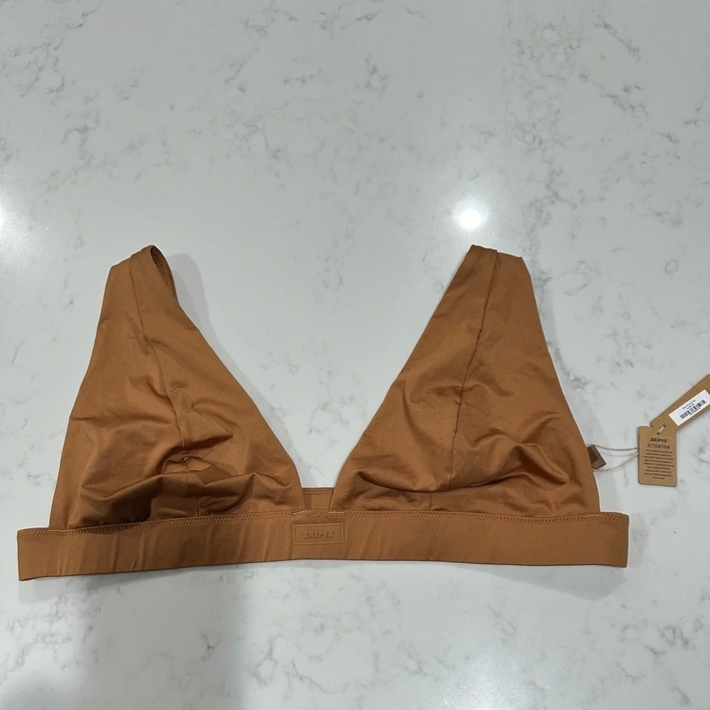 SKIMS Swim Plunge Bikini Top Size 4X Almond
